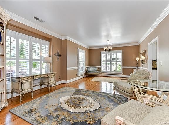 4th image of 2733 Saintfield Pl