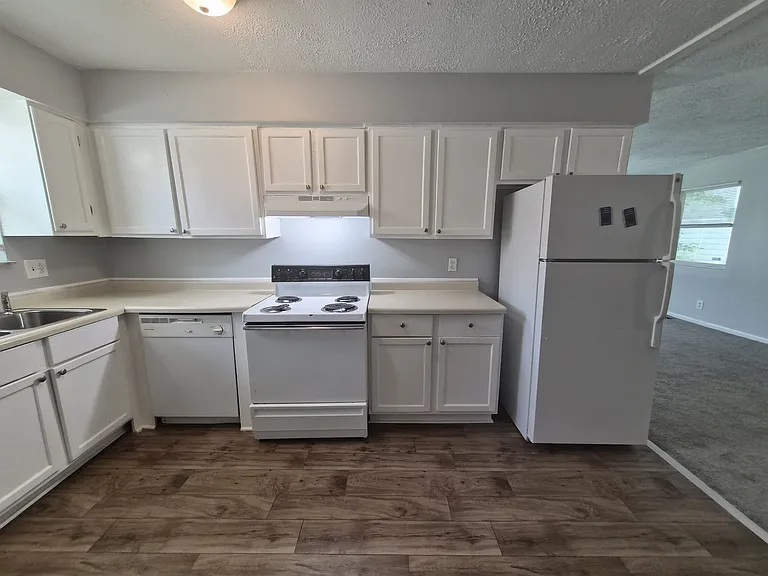 4708 Payton Ave — Photo 13