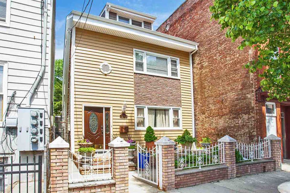 1st image of 108 Beacon Ave