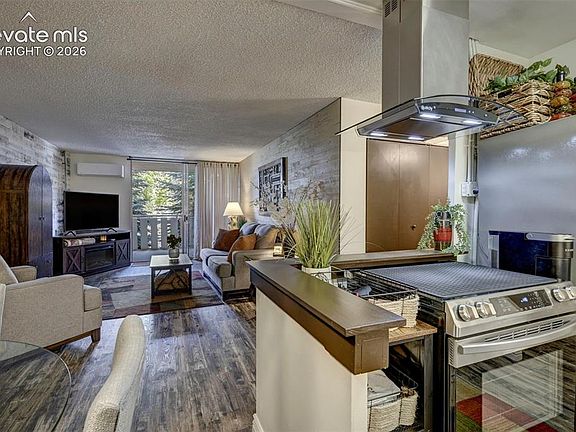 3rd image of 900 Saturn Dr APT 207