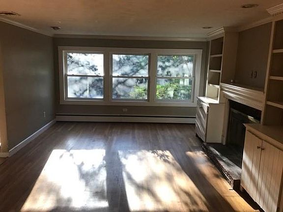 5th image of 412 Massapoag Ave