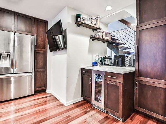4th image of 3700 N Lake Shore Dr APT 101A