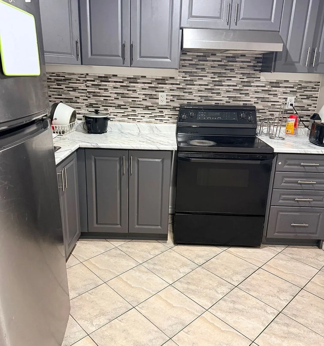 4 bed, $2,100 — Photo 3