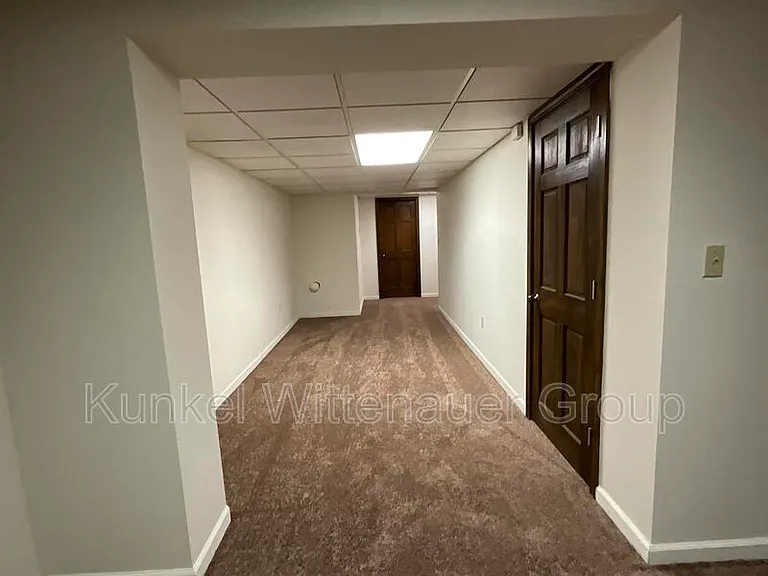 2020 Greenbrier Dr — Photo 33