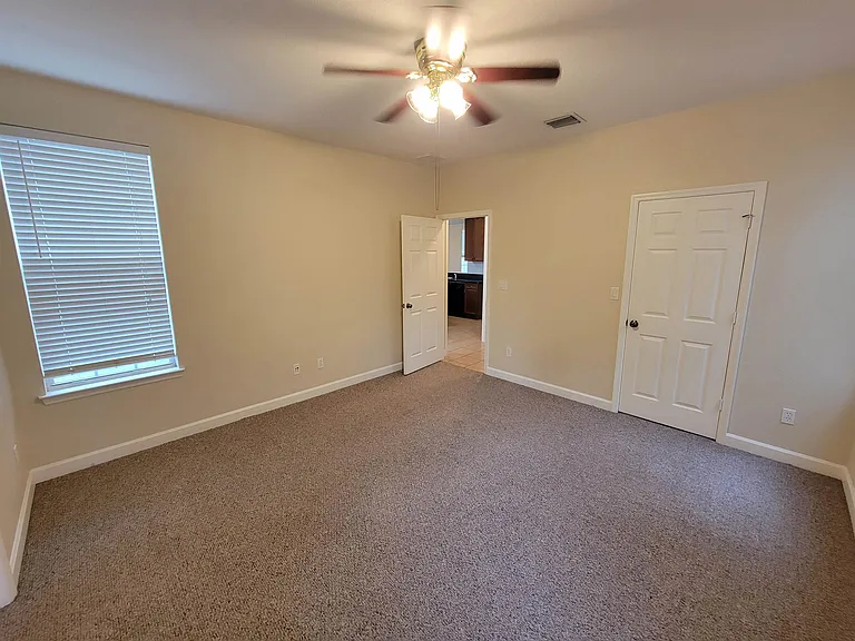 4247 Raleigh Way — Photo 9