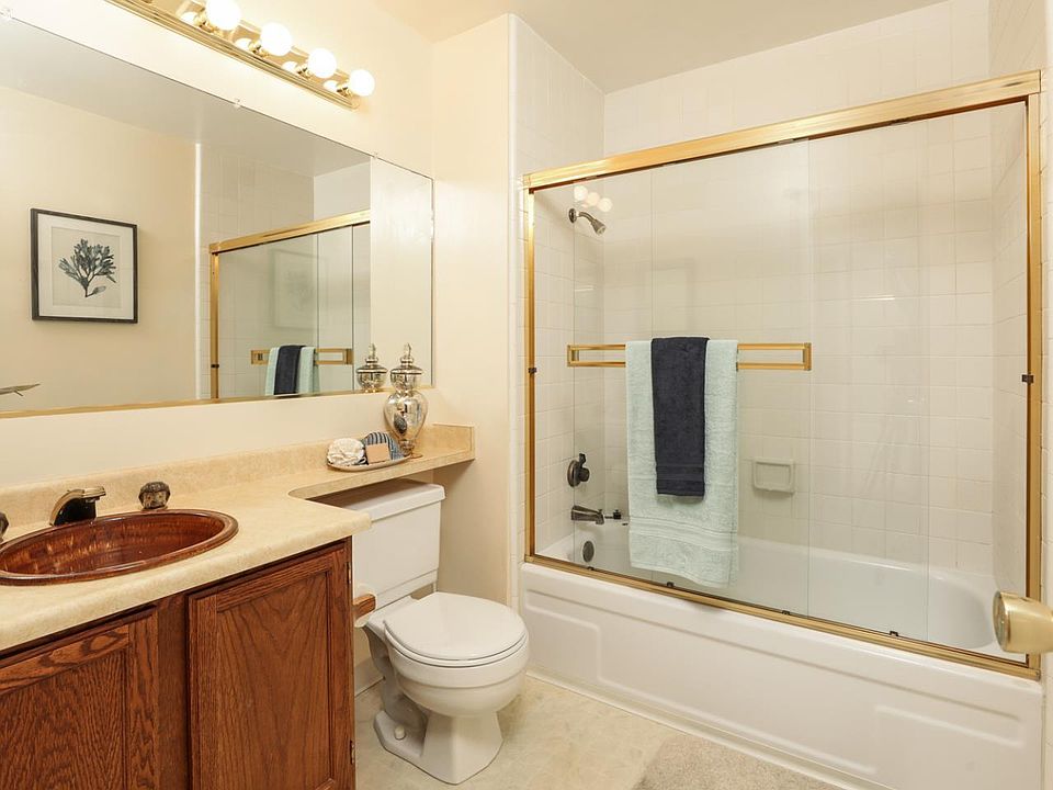 1st image of 505 Cypress Point Dr Unit 28