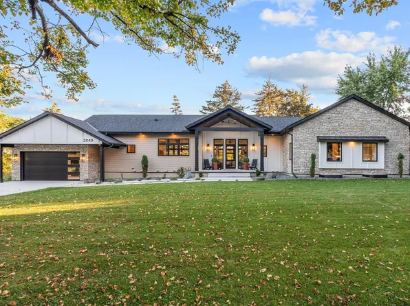 2040 Edgcumbe Rd, Saint Paul, MN 55116