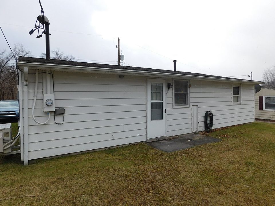 2nd image of 311 4th St