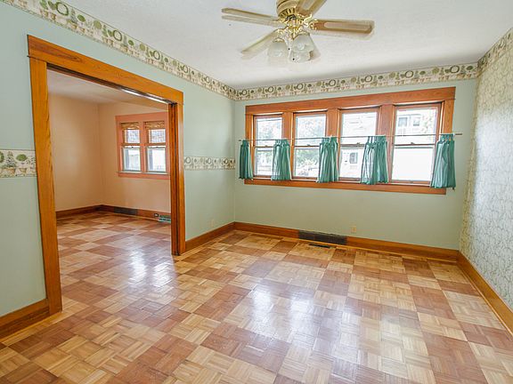 2nd image of 412 Cypress St