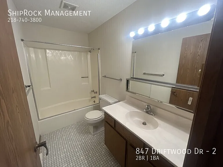 847 Driftwood Dr #2 — Photo 11
