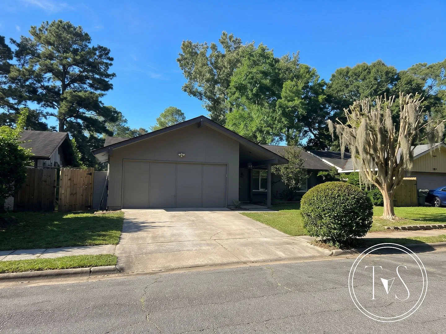 Newly upgraded 4-bed/3-bath ranch-style home in Savannah Village Subdivision! — Photo 2