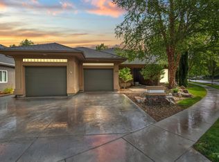2586 S Creek Pointe Ln, Eagle, ID 83616
