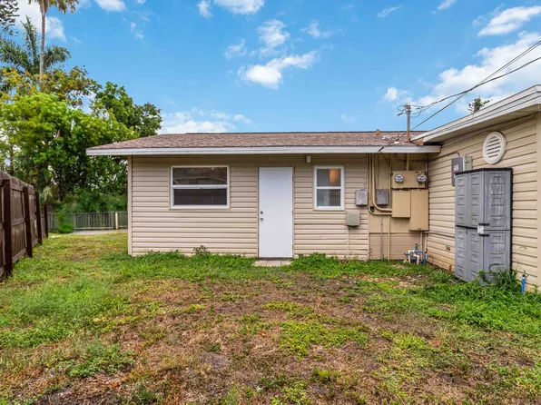 3036 48th Avenue Dr W, Bradenton, FL 34207