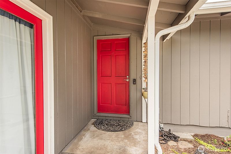 2nd image of 1201 Thornton Drive