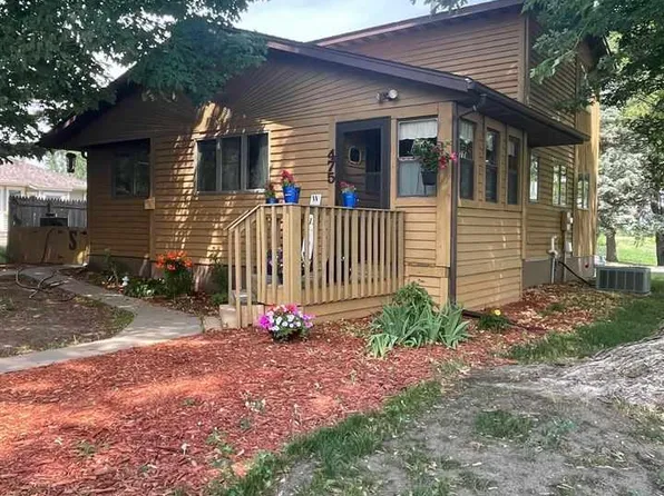 475 E Washington St, Le Center, MN 56057