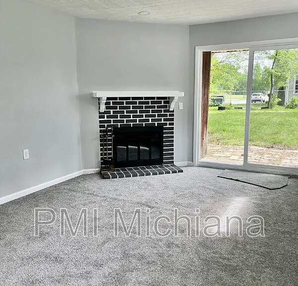 3110 Voll Ln — Photo 5