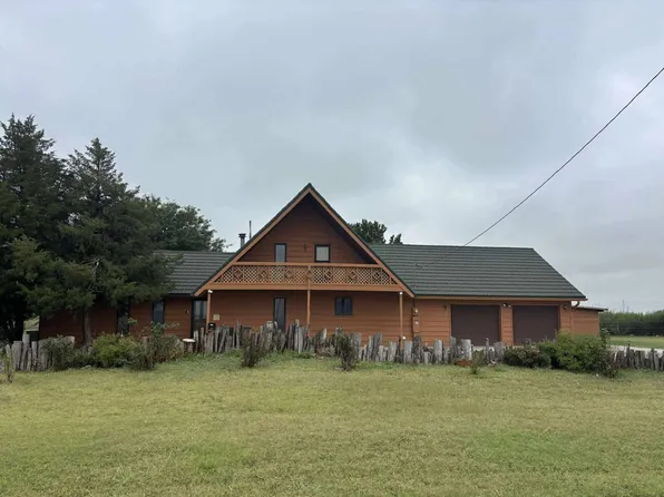 3077 Moore Rd, Guymon, OK 73942