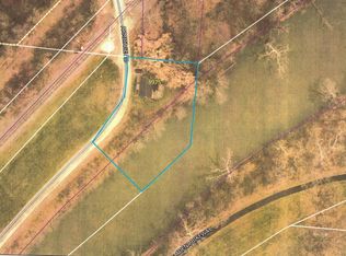8975 Armitage Rd, Athens, OH 45701