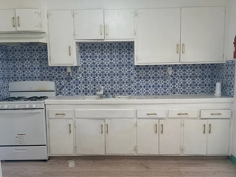 2501 45th Ave #4 — Photo 3