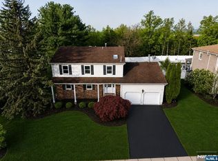 76 Point View Pkwy, Wayne, NJ 07470