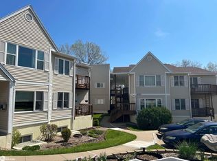 701 E Lowe Ave APT 414, Fairfield, IA 52556