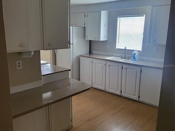 4th image of 1634 Dolphin Dr