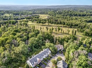 132 Constitution Way, Basking Ridge, NJ 07920