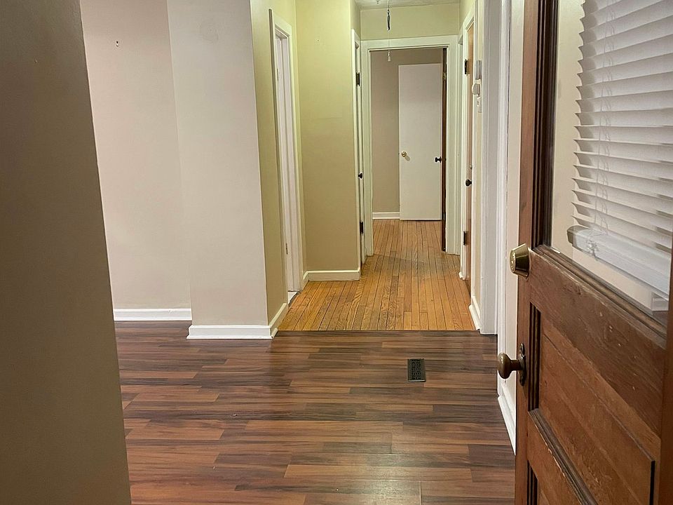 Entry through the enclosed foyer