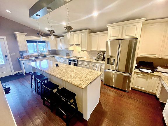 2nd image of 8855 Anchor Bay Dr