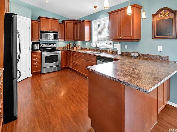 2nd image of 101 Waldbillig COURT