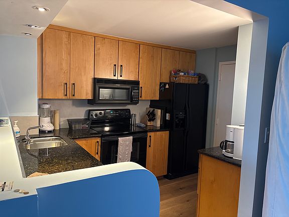 4th image of 1625 SE 10th Ave APT 310