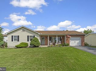 12 Garden Ln, Hanover, PA 17331