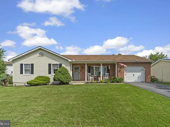 12 Garden Ln, Hanover, PA 17331