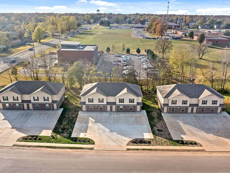 Glenkirk Dr - 1000 — Photo 28