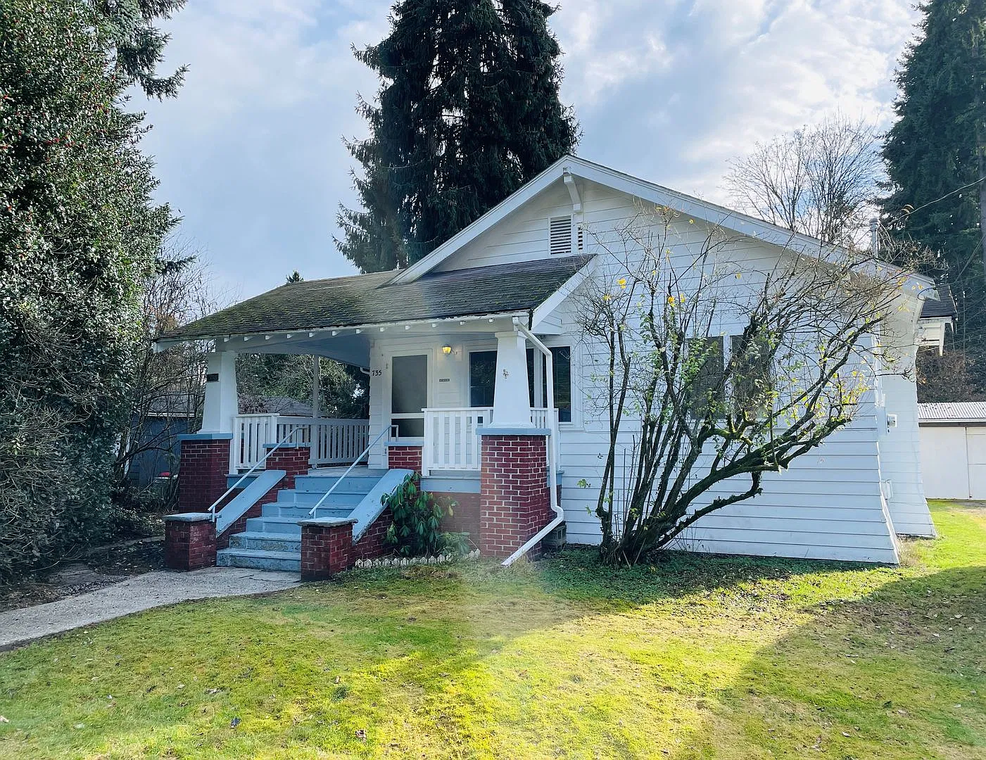 2Bd/1Ba Shoreline House — Photo 1