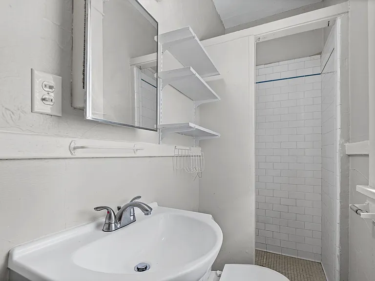 3562 Midland Ave — Photo 12