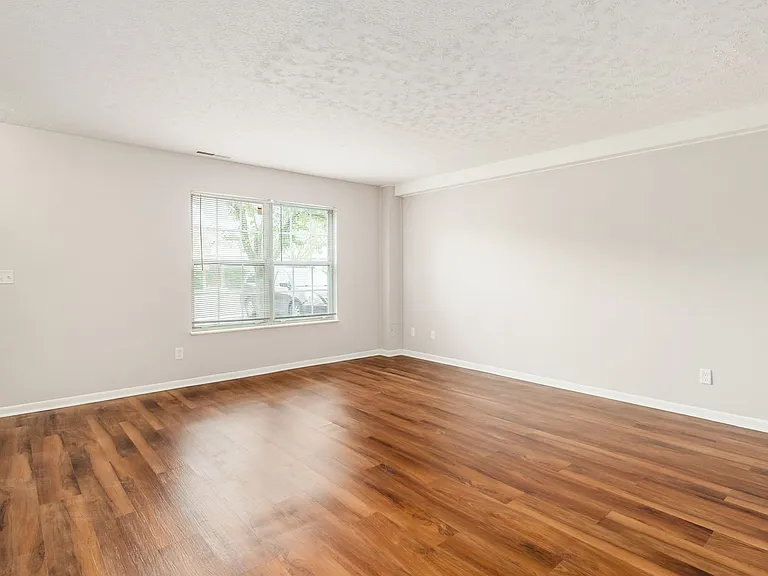 1531 Whispering Willow Ln — Photo 17