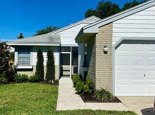 341 Phlox Dr, Palm Harbor, FL 34684