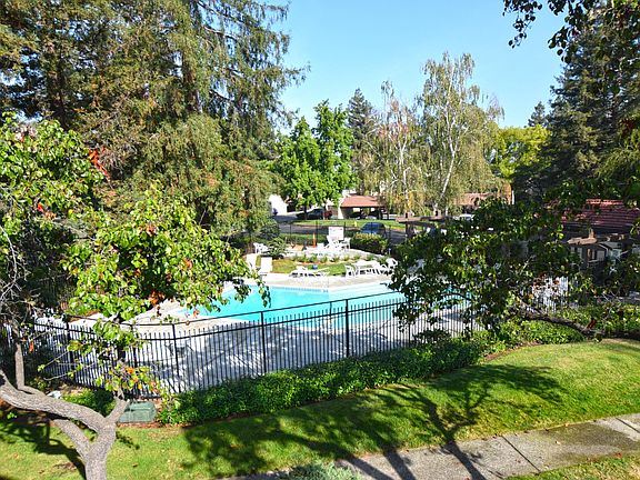 5th image of 3284 Kimber Ct APT 30