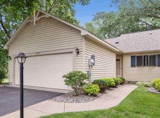 2550 Moundsview Dr #49, Mounds View, MN 55112