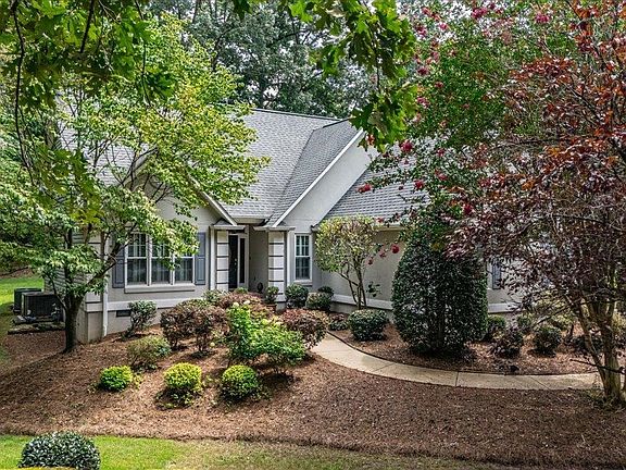 5th image of 157 Westmeath Dr