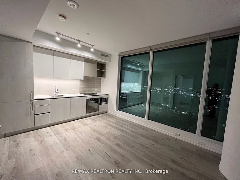 1000 Portage Pkwy #5005 — Photo 2