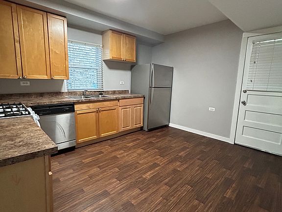 3rd image of 4310 N Francisco Ave #1
