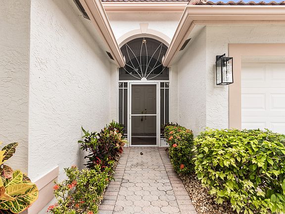 2nd image of 6552 Malta Drive