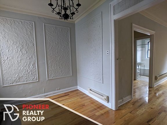 5th image of 1347 N Dearborn St #1347608