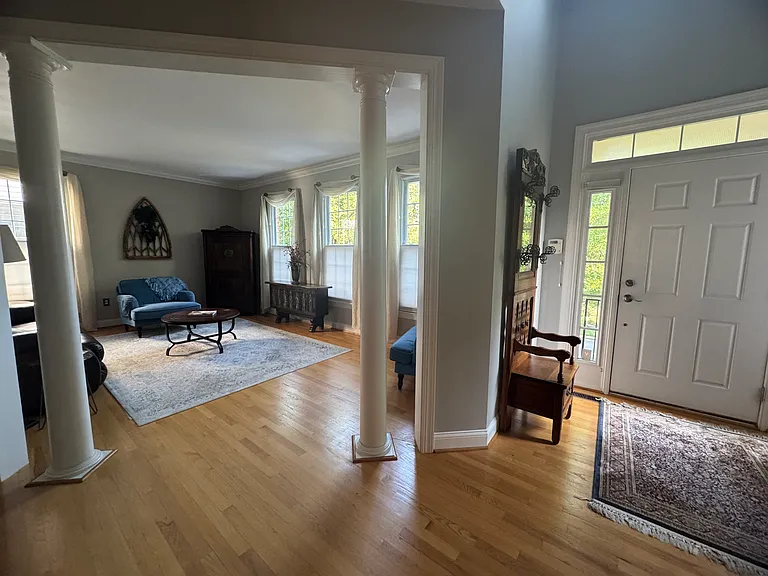 8065 Winstead Manor Ln — Photo 4