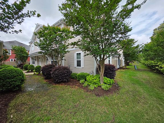 4th image of 714 Lacy Oak Dr