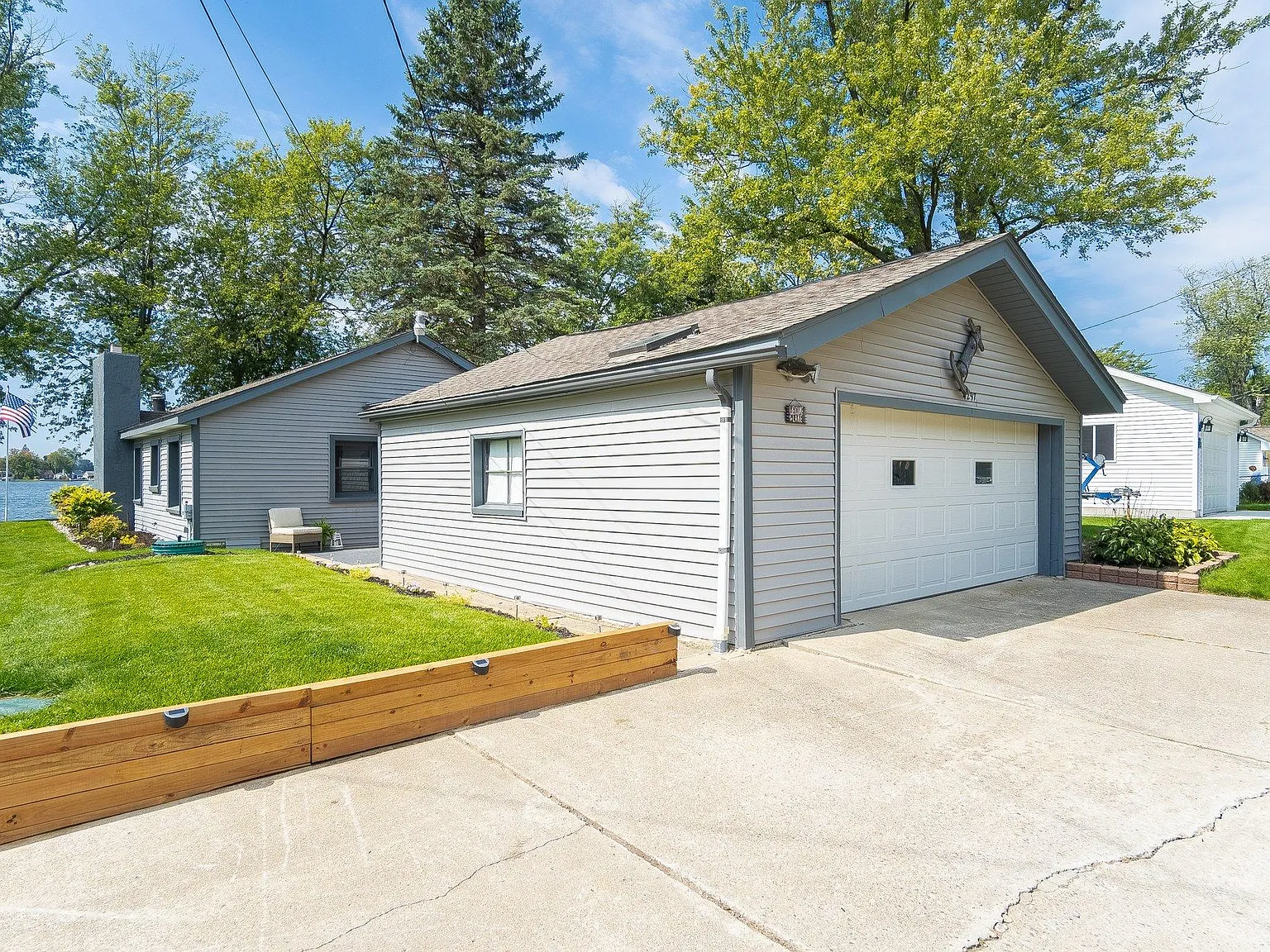 3 bed, 1.5 bath, 1300 sqft, $3,400 — Photo 4