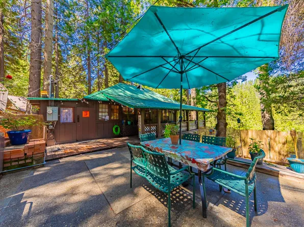 49988 Locust Rd, Oakhurst, CA 93644