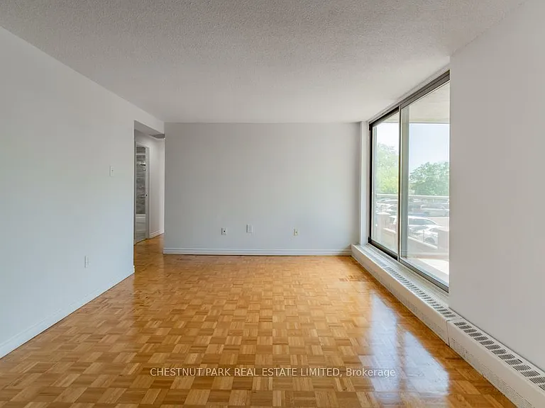 1060 Caven St #202 — Photo 10